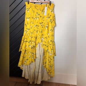 NWT!! Alice + Olivia hi low skirt in size 2. Never worn.